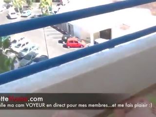 Masturbación en la balcón en webcam en directo