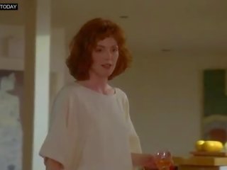Julianne 穆尔 - 视频 她的 姜 灌木 - 短 裁员 (1993)
