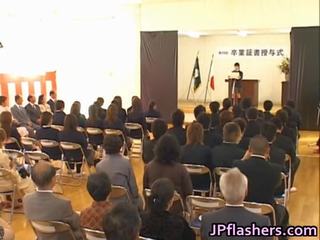 Japans enchantress gedurende graduation